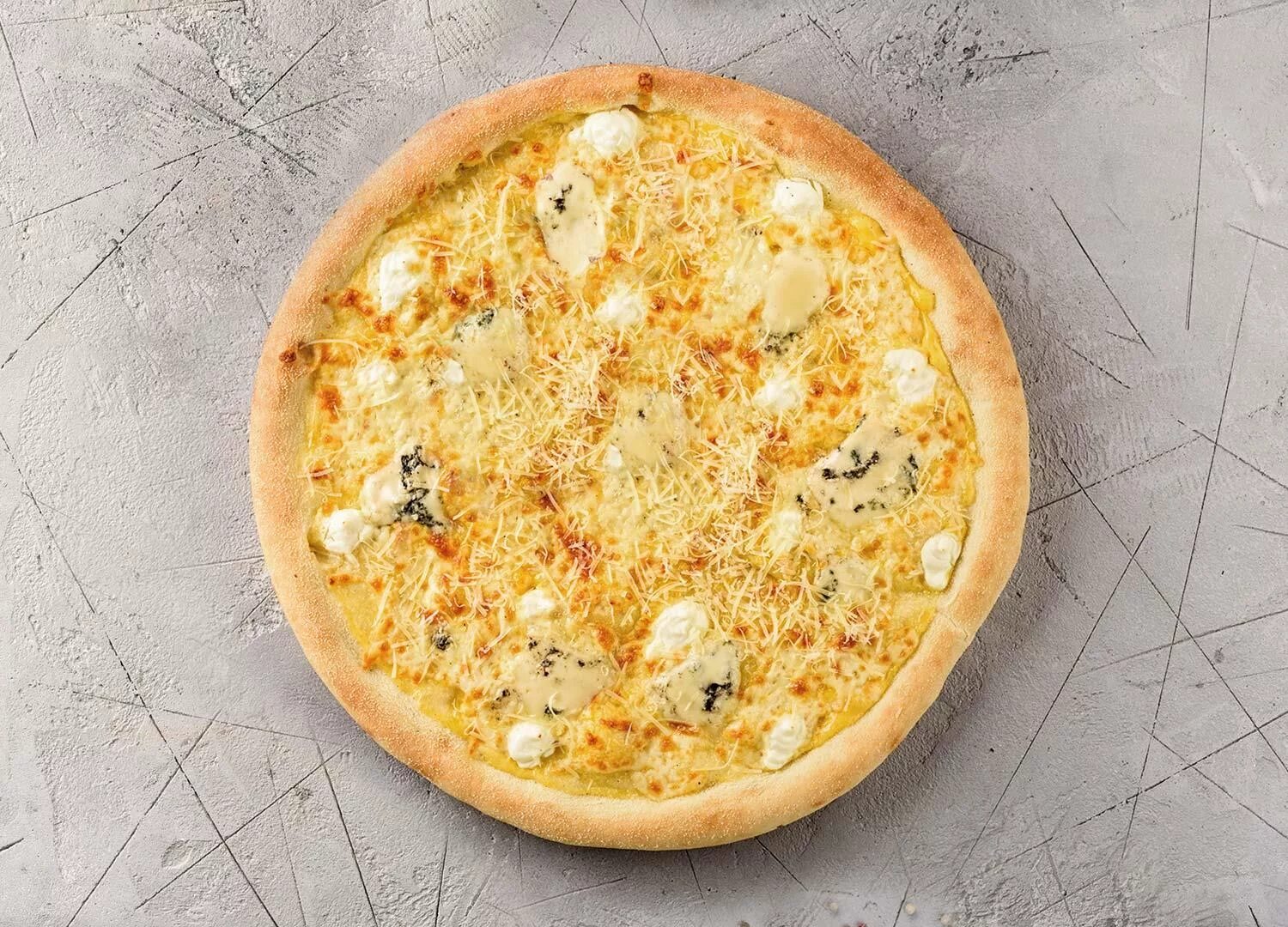 Сырная пицца. Пицца 4 сыра. Неаполитанская пицца 4 сыра. Ресторане пицца 4 сыра. Пицца 35 см.