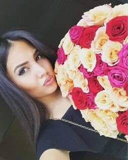 Сулейманова е