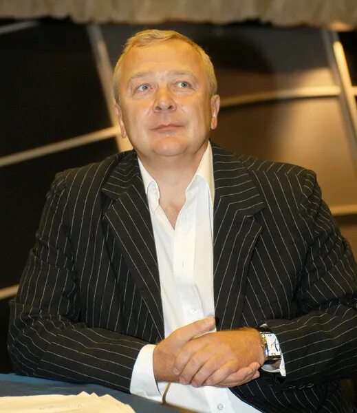 Сергей проханов биография личная жизнь сегодня Бывшая жена Домогарова встретила мужчину своей мечты Экспресс газета