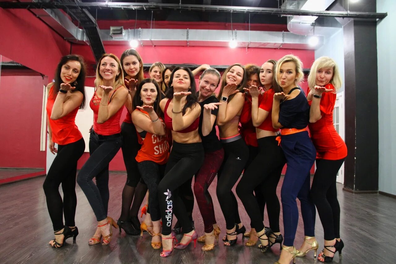 современные танцы назв. современные танцы назв. народные танцы названия. танцы несколько видов. современный бальный танец название.