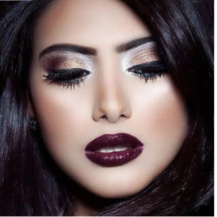 Dark make up
