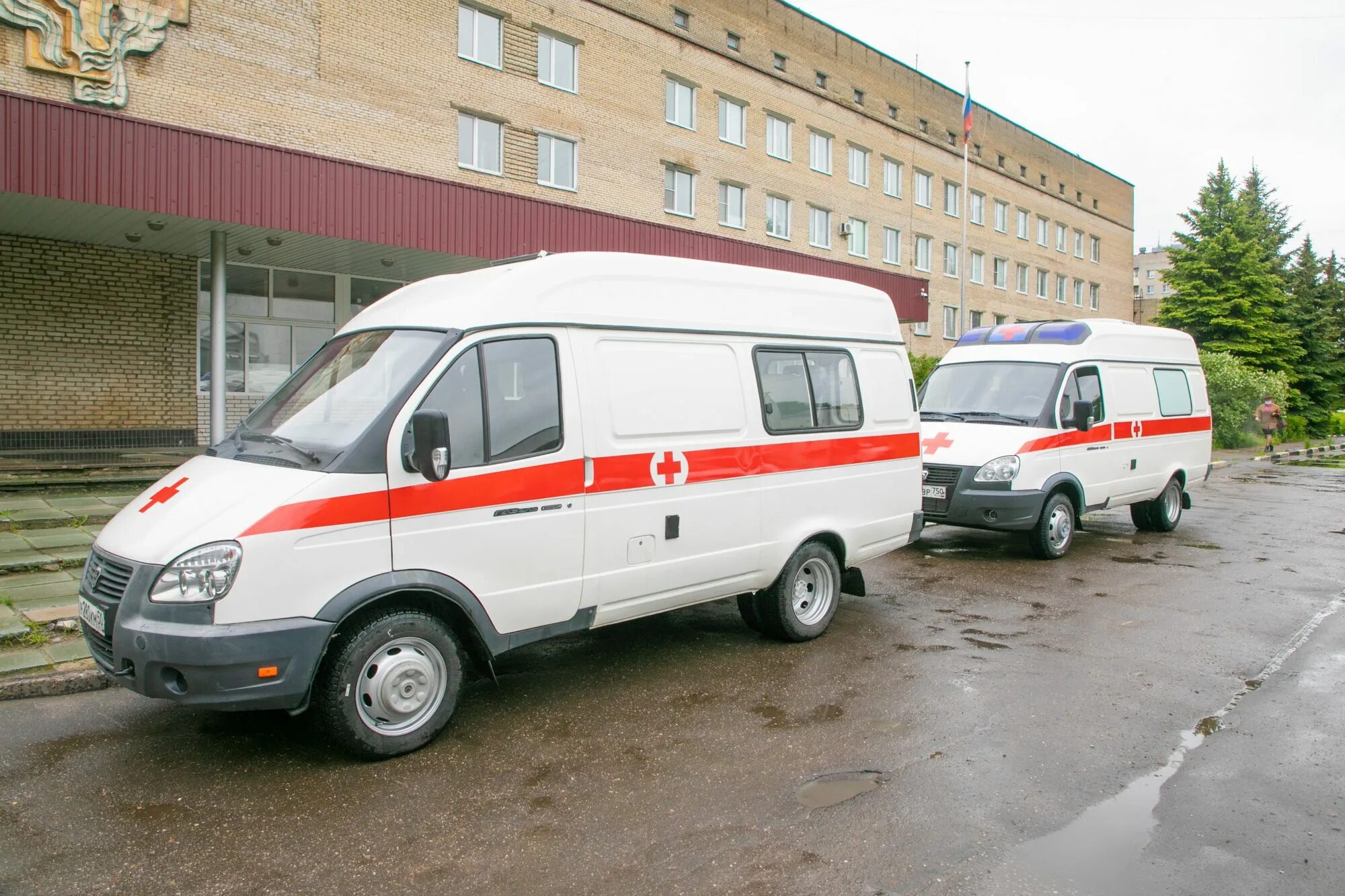 На скорую помощь в больницу. Скорая астрахань. Скорая якутск. Больница скорой помощи отзывы скорая. Больница скорой помощи отзывы скорая.