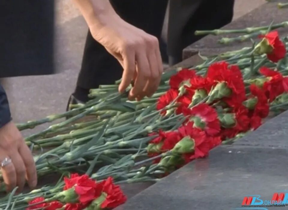 В Волгограде простились с погибшим на Украине. Простились с погибшим в ходе спецоперации.