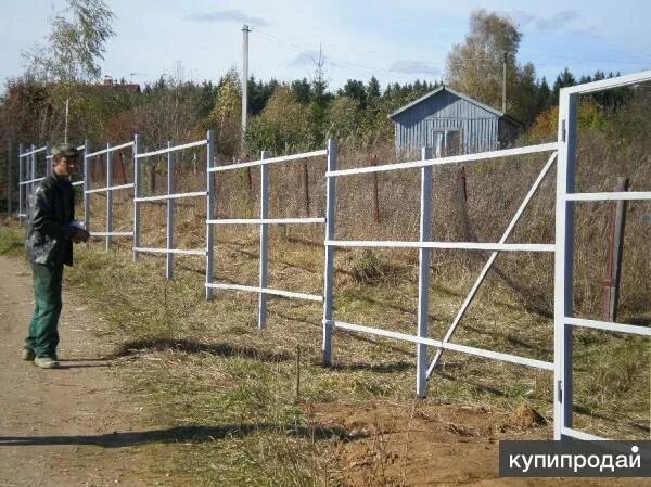 Как выставить забор. Прожилина для забора из профильной трубы 40 20. забор из круглой трубы. столбы и прожилины для забора.