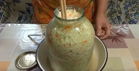 Квашеная капуста в банке без рассола
