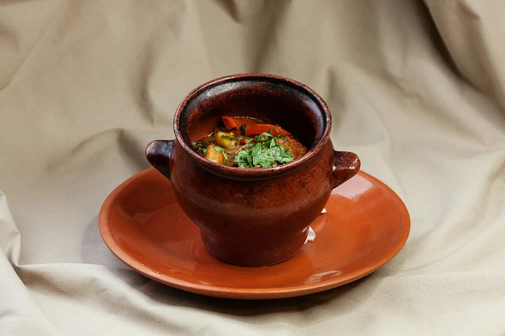 чанахи в горшочках рецепт с фото. чанахи (грузинское национальное блюдо). грузинская кухня чанахи. грузинская кухня чанахи. чанахи в горшочках рецепт с фото.