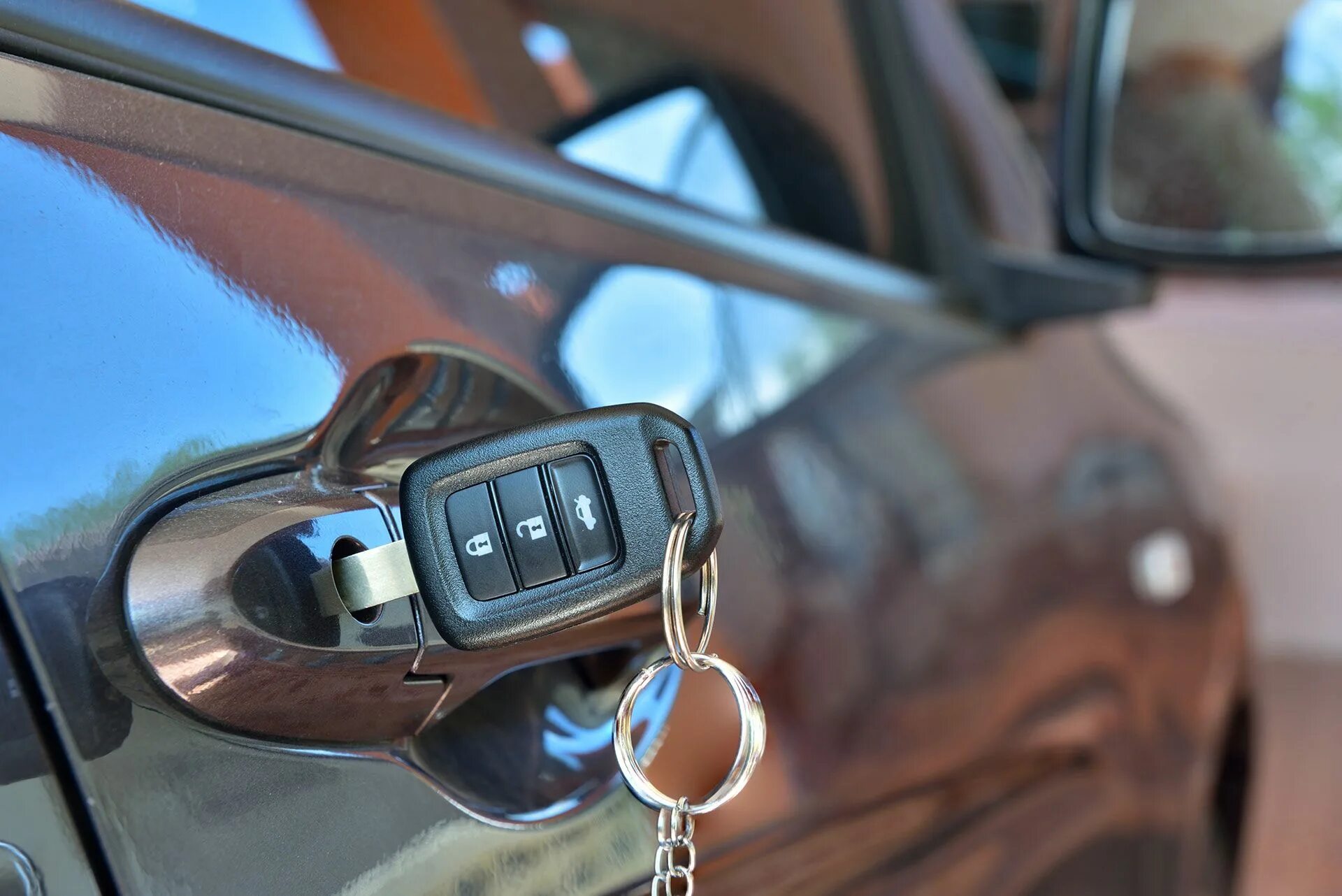 Ключ автомобильный. Ключи от авто. Автомобильные ключи с сигнализацией. Красивый ключ для автомобиля. Keyed my car