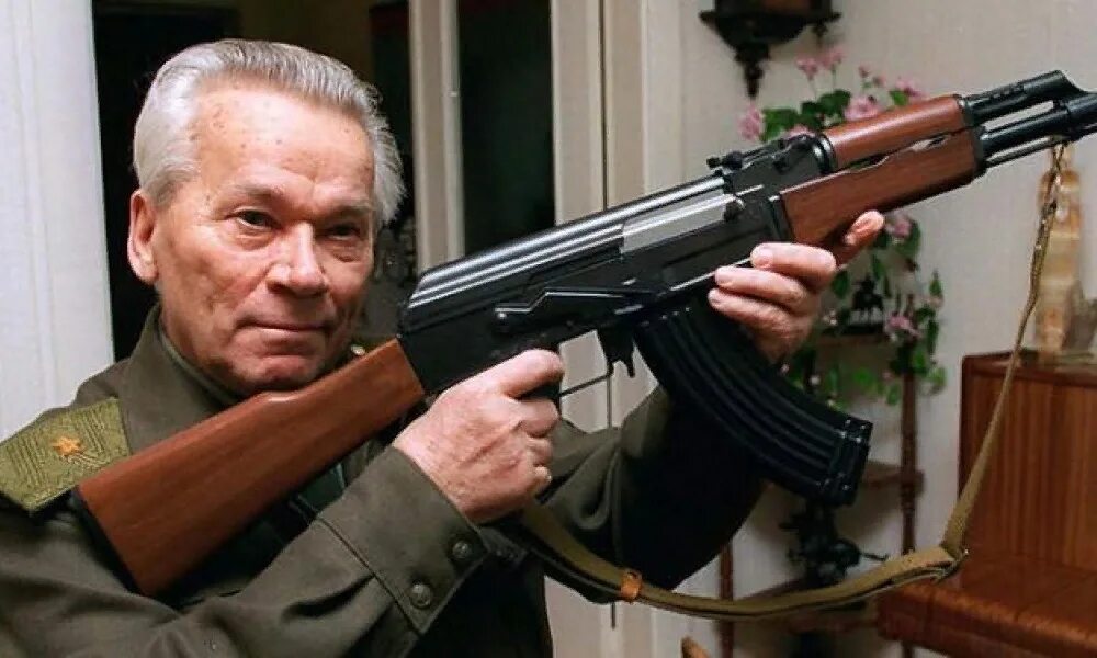 калашников михаил тимофеевич молодой. михаил тимофеевич калашников. генерал лейтенант калашников михаил тимофеевич. что произошло с калашниковым. фотографии калашникова михаила тимофеевича.