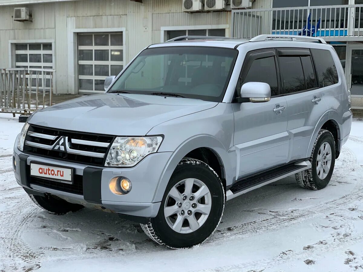 Купить митсубиси паджеро воронеж. Митсубиси Паджеро 11 года. Mitsubishi Pajero 4 Signature Edition. Мицубиси Паджеро бу Пермь. Автомобиль Mitsubishi Pajero 11 13 годах сколько стоит.