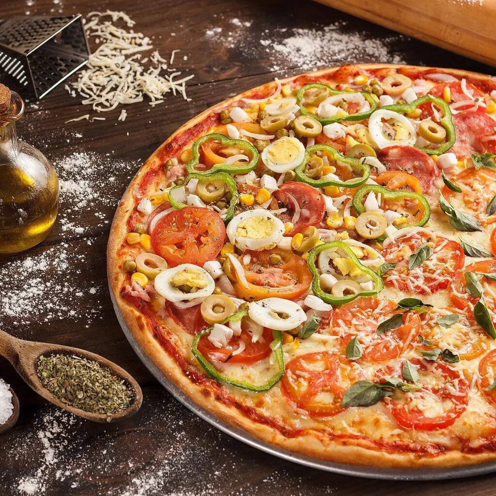 Начинка для пиццы. "Пицца". Тонкая итальянская пицца. Пицца помидорная. Итальянская пицца с морепродуктами.