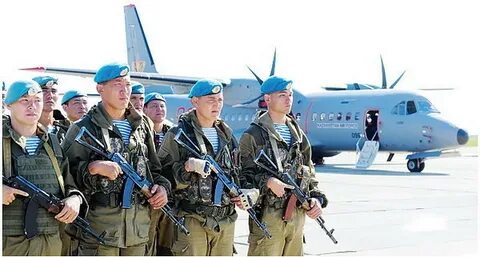 Лесбиянканың емшегін сипау