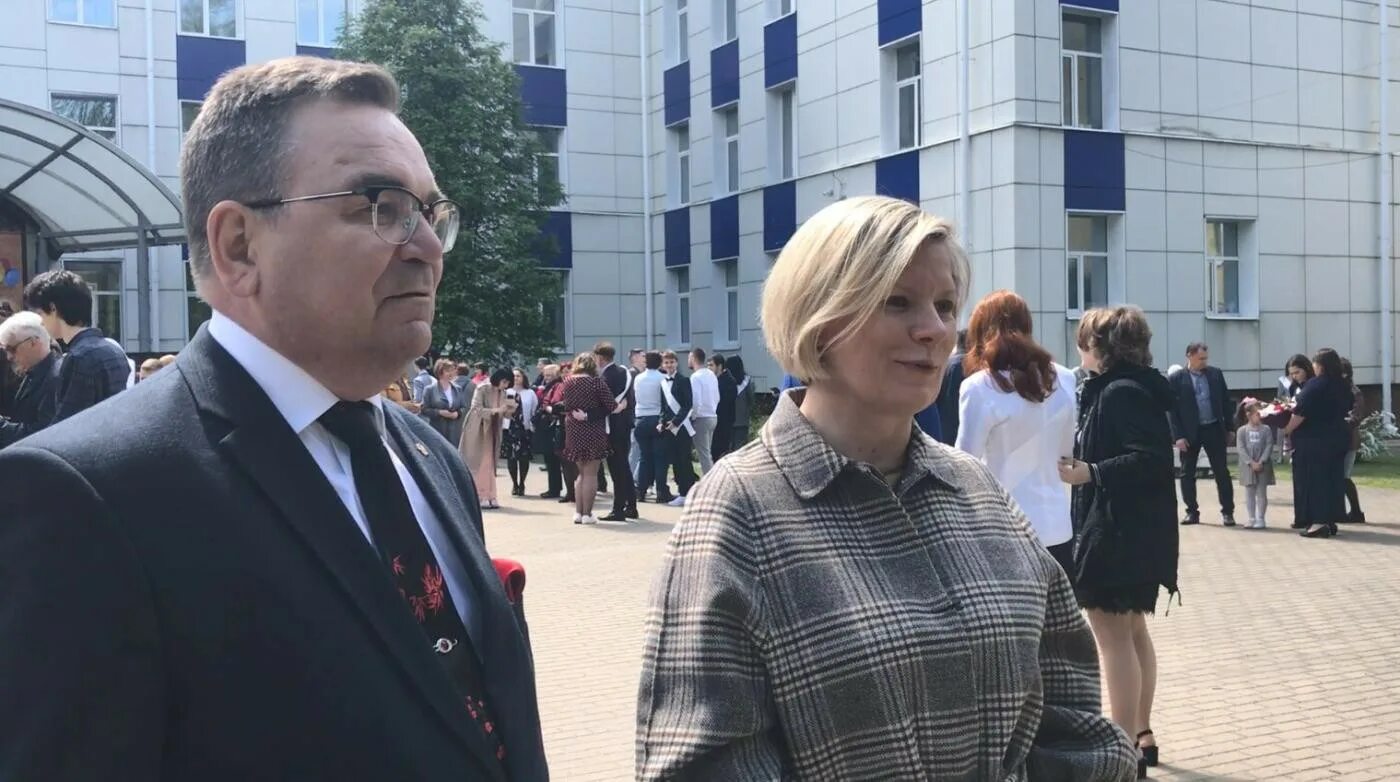 Выпускники
