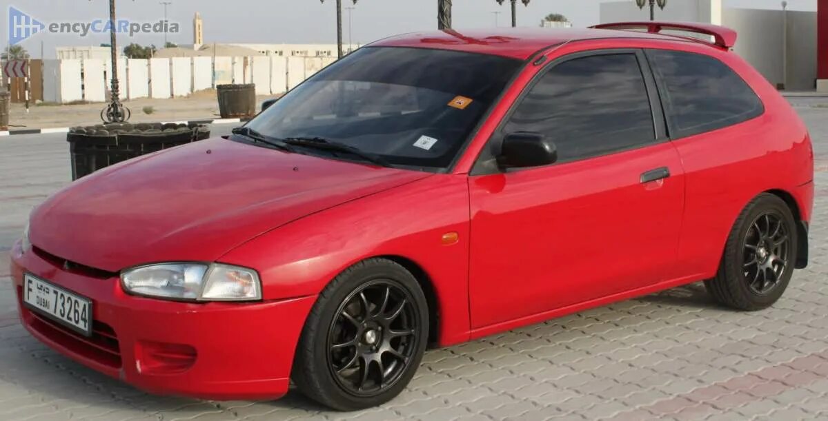 1998 n 34н ред от. Mitsubishi colt 1998. мицубиси кольт 1998. mitsubishi colt 5 1998. митсубиси кольт 1998 года.