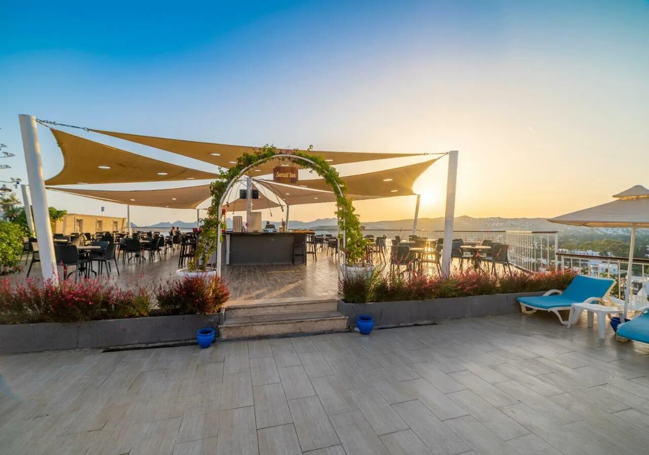 Рива бодрум резорт. Отель рива бодрум резорт 4. Riva bodrum resort 4 турция бодрум. Бодрум рива бодрум резорт 4 турция. Riva bodrum resort 4 отзывы.