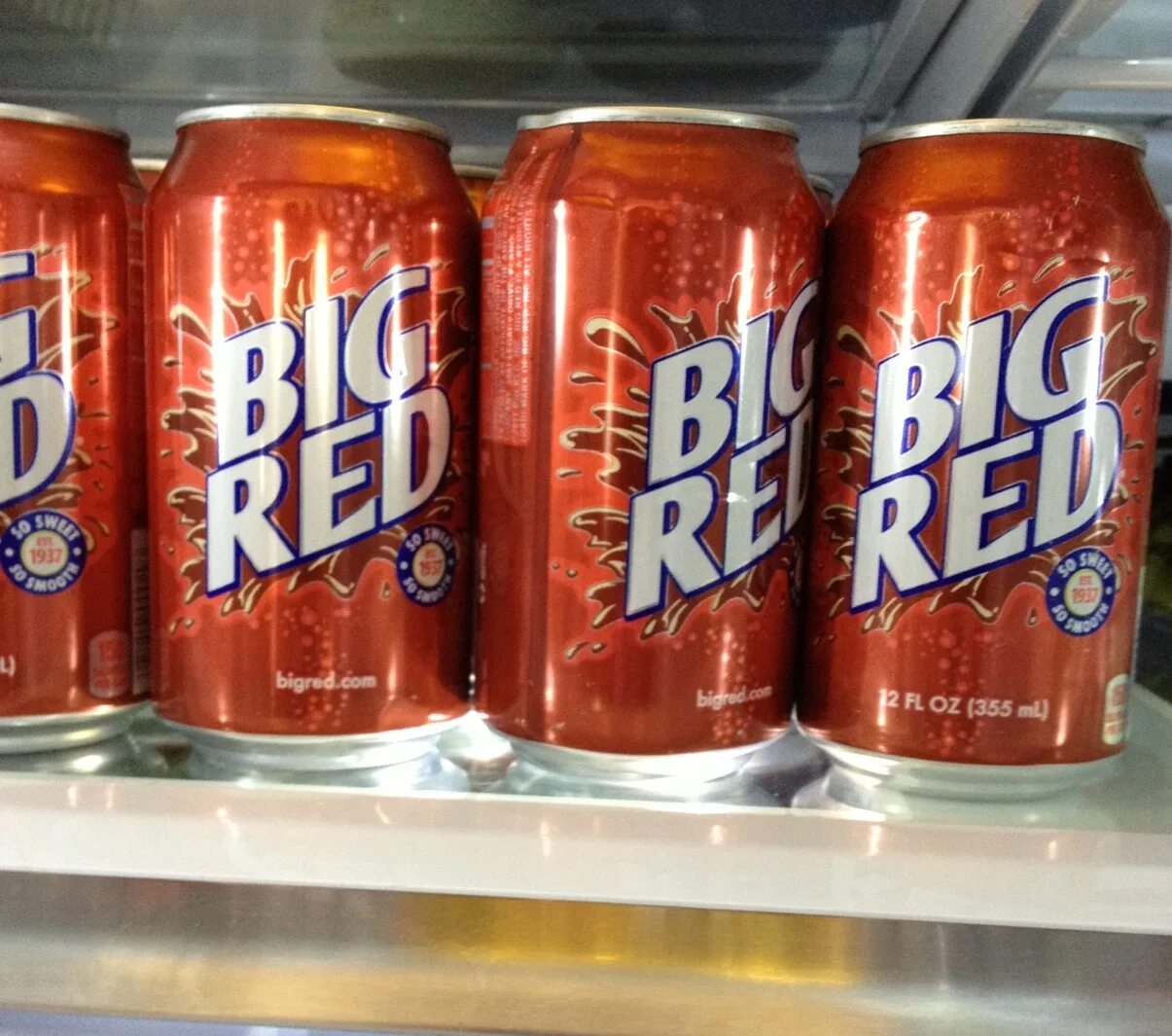 Red soda. Big red напиток. big напитки. биг ред джелефмш. большой напиток fridays.