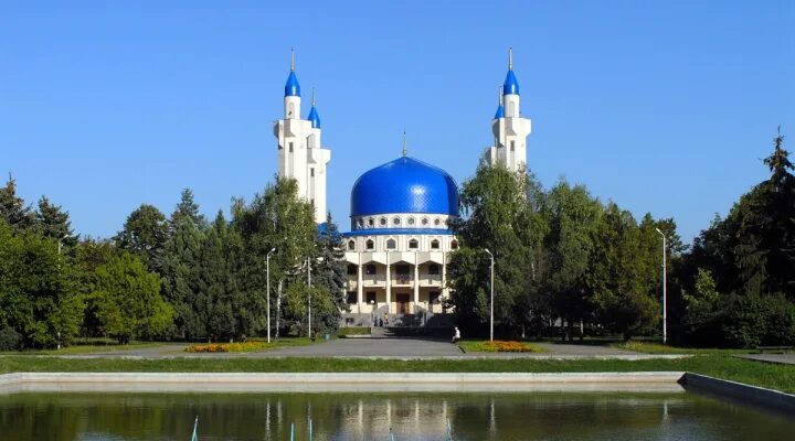 Майкоп столица Республики Адыгея. Соборная мечеть города Майкопа. Столица Адыгеи мечеть. Майкоп столица Адыгеи достопримечательности. Майкоп республика адыгея россия