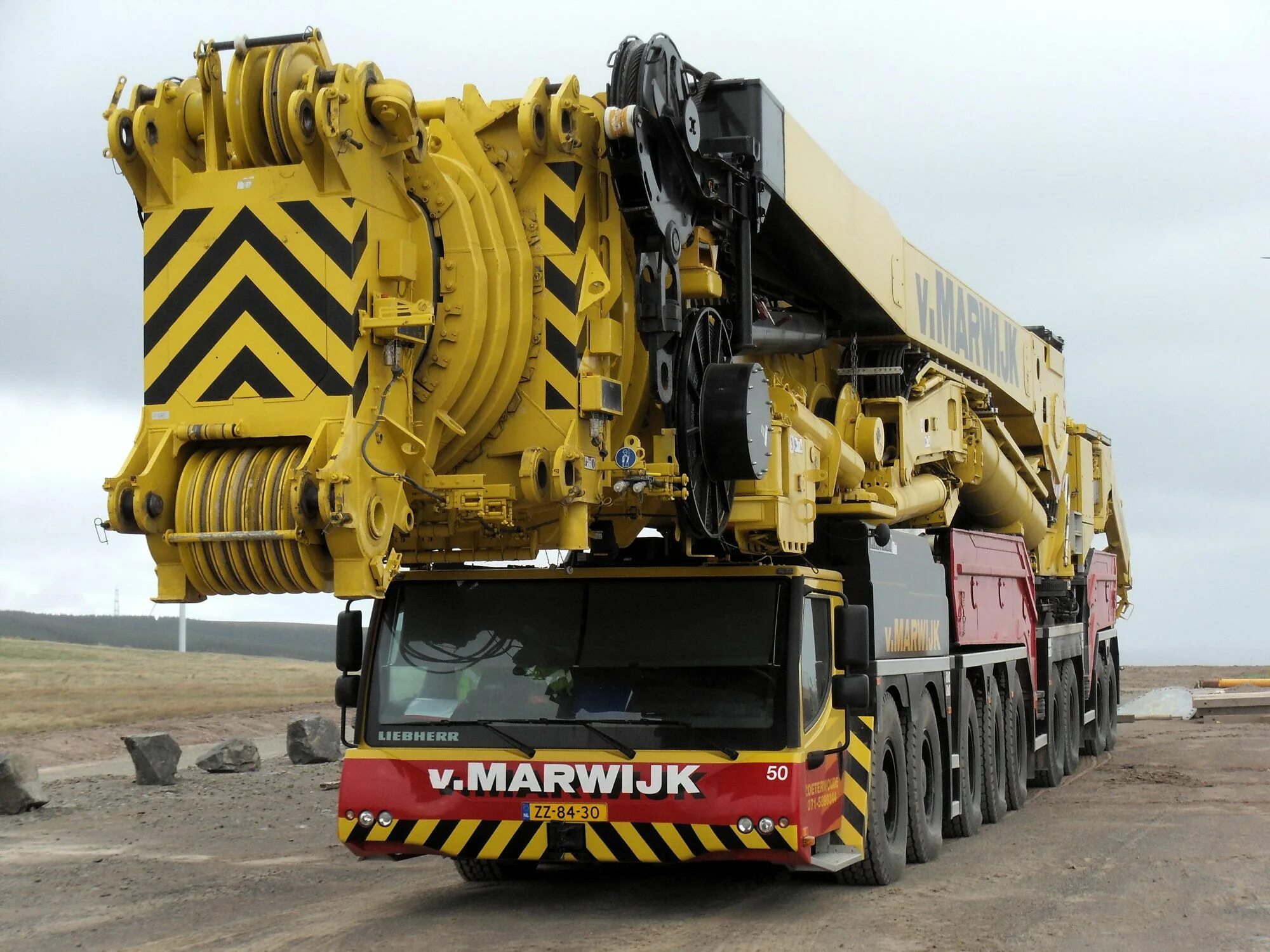 Громадный кран. Кран Liebherr LTM 11200. Liebherr LTM 11200-9.1. Кран Liebherr «LTM 11200-9.1». Liebherr LTM 11200−9.1 («мамонт»).