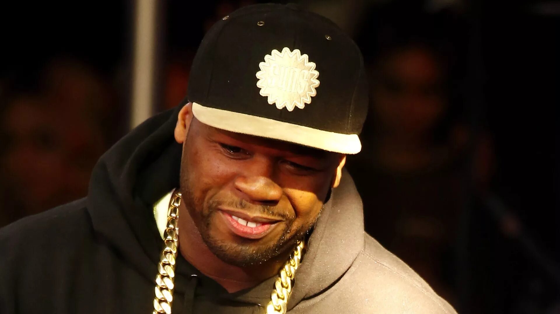 Жизнь 50 cent. 50 Cent в шубе. Фифти цент в шубе. Мадонна 50 Cent. Nike 50 Cent 2016.