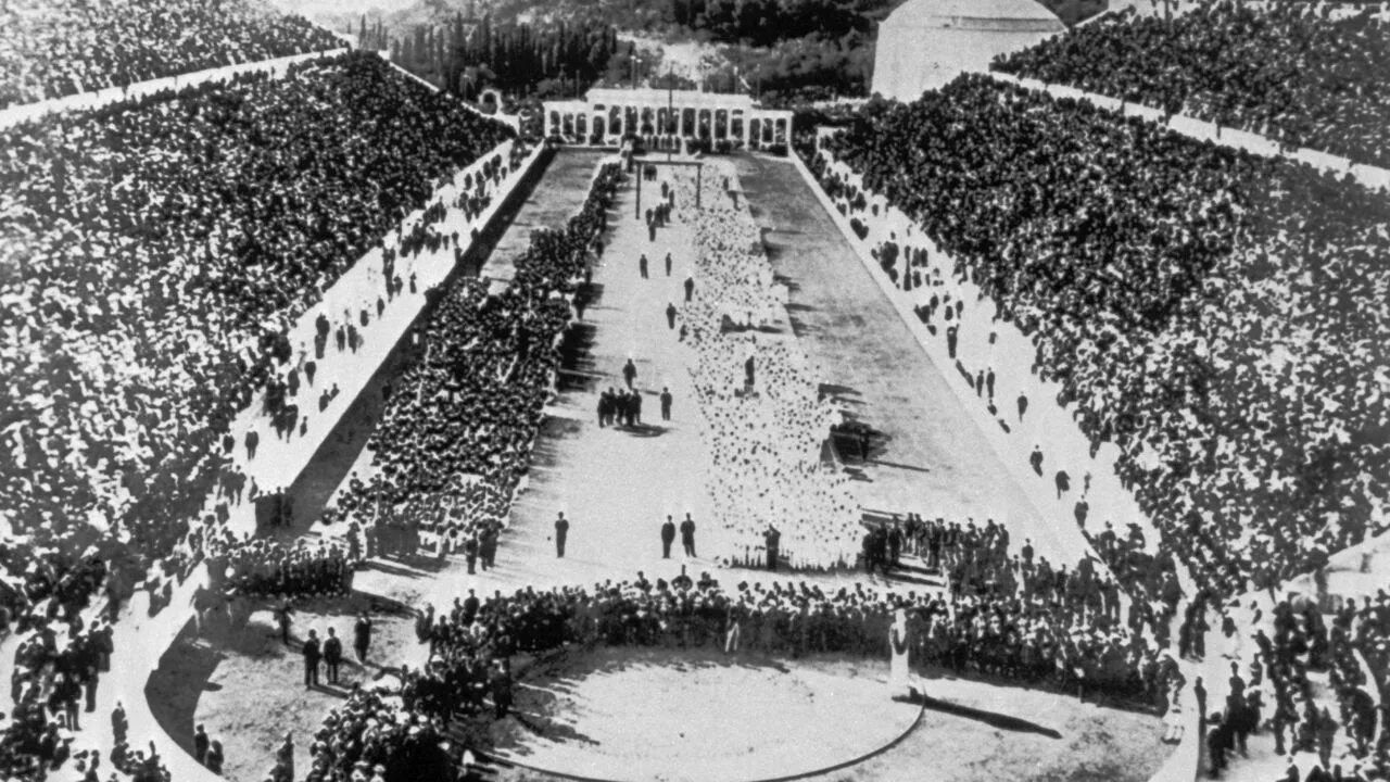 Первые олимпийские игры современности афины 1896. Первые олимпийские игры 19 век. Первые олимпийские игры 1896. Олимпийские игры в афинах 1896. Олимпийские игры в афинах 1896.
