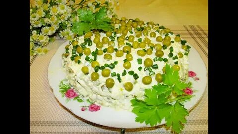 Печень трески с зеленым горошком