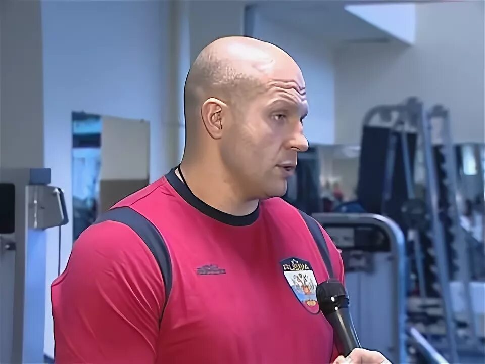 Интервью федора. Федор емельяненко интервью. интервью федора емельяненко. интервью фёдора емельяненко. федор емельяненко дает интервью.