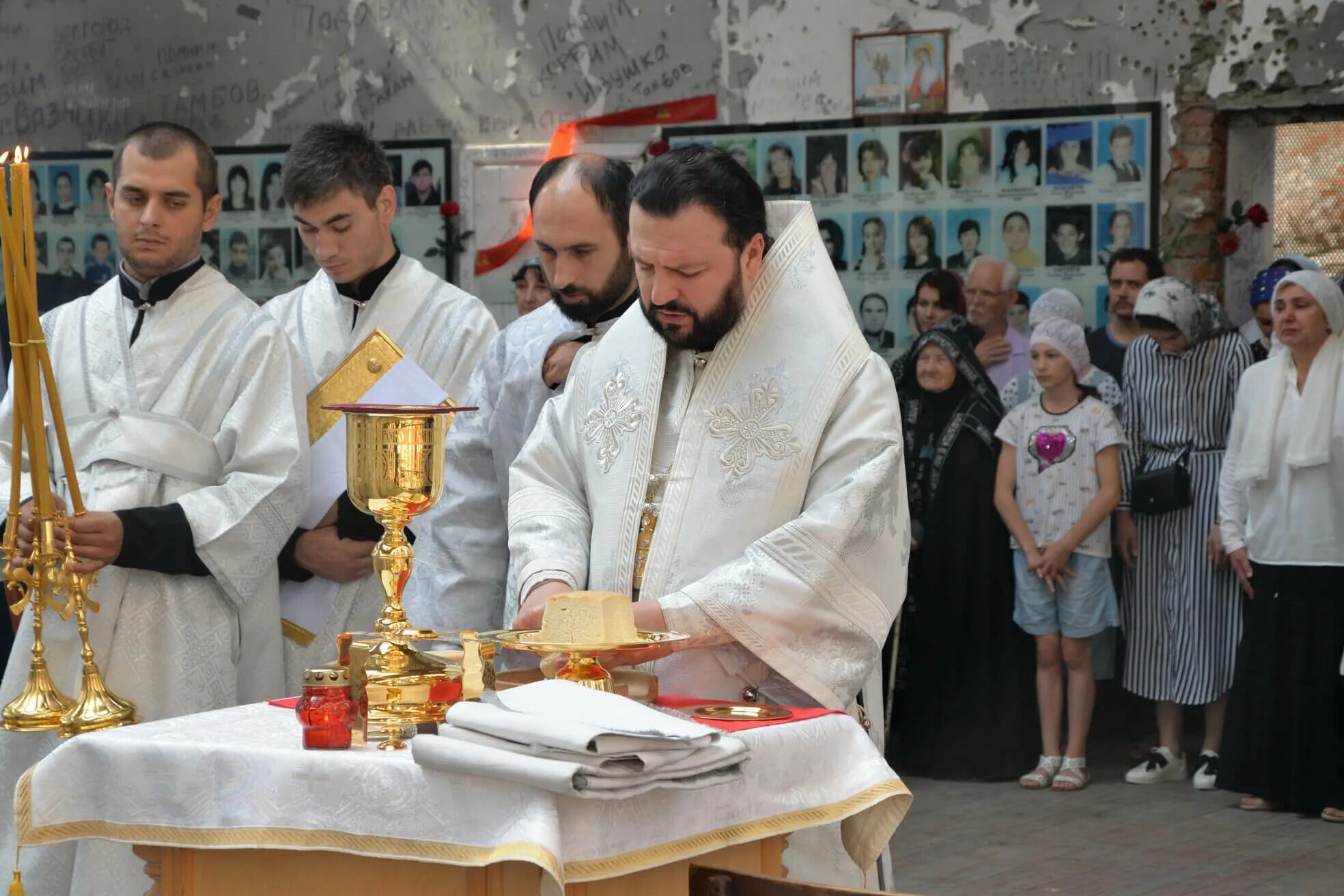 Духовенство Владикавказа. Епархия Владикавказская и Аланская. Траурная литургия. Православная Алания. Православие осетин