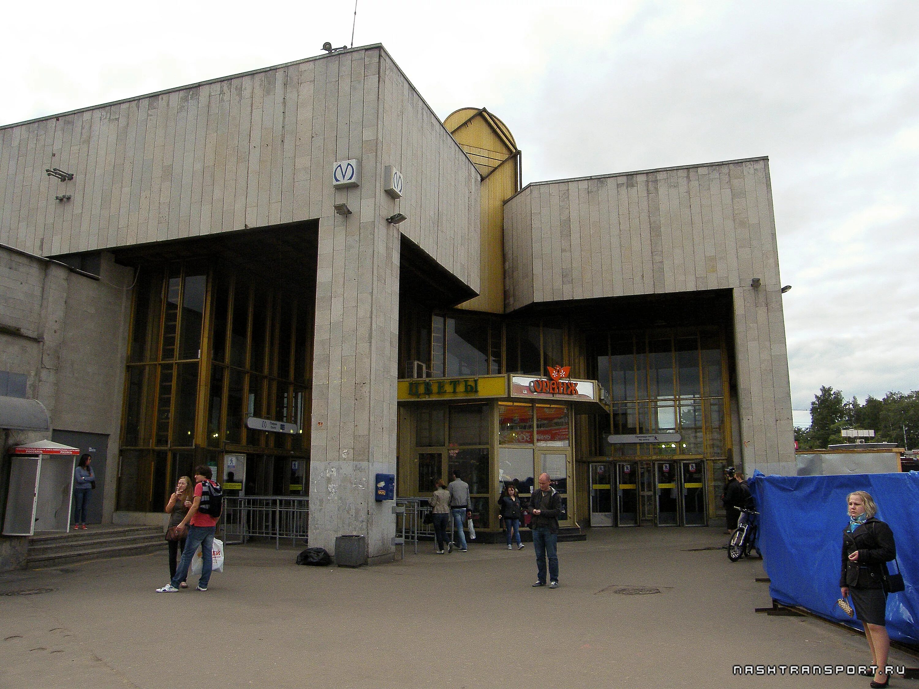 Вход на станцию метро "Озерки" в Петербурге ограничат на два месяца Новости Росс