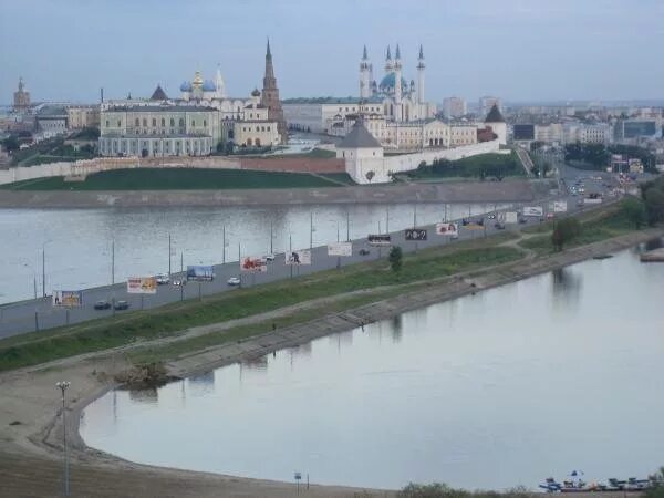 Кремлевская дамба казань. Ленинская дамба казань. Кировская дамба казань история. Московская дамба казань. Ленинский мост казань.
