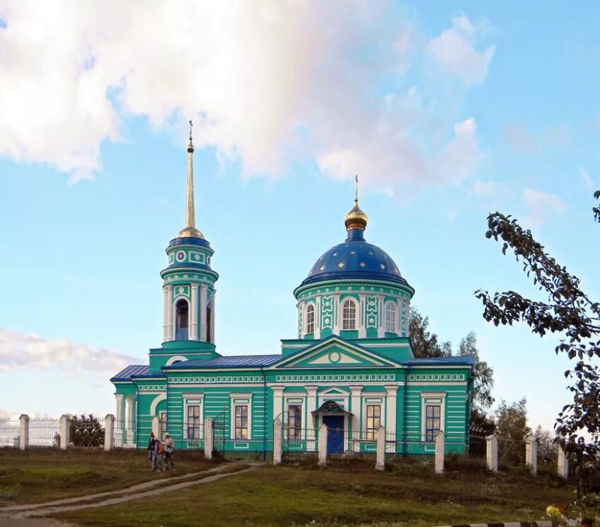 Беловский район село. Курская область Беловский район Слобода белая. Курская область Беловский район Слобода белая храм. Свято-Троицкий храм Беловский район. Церковь Троицы Живоначальной в Курской области.