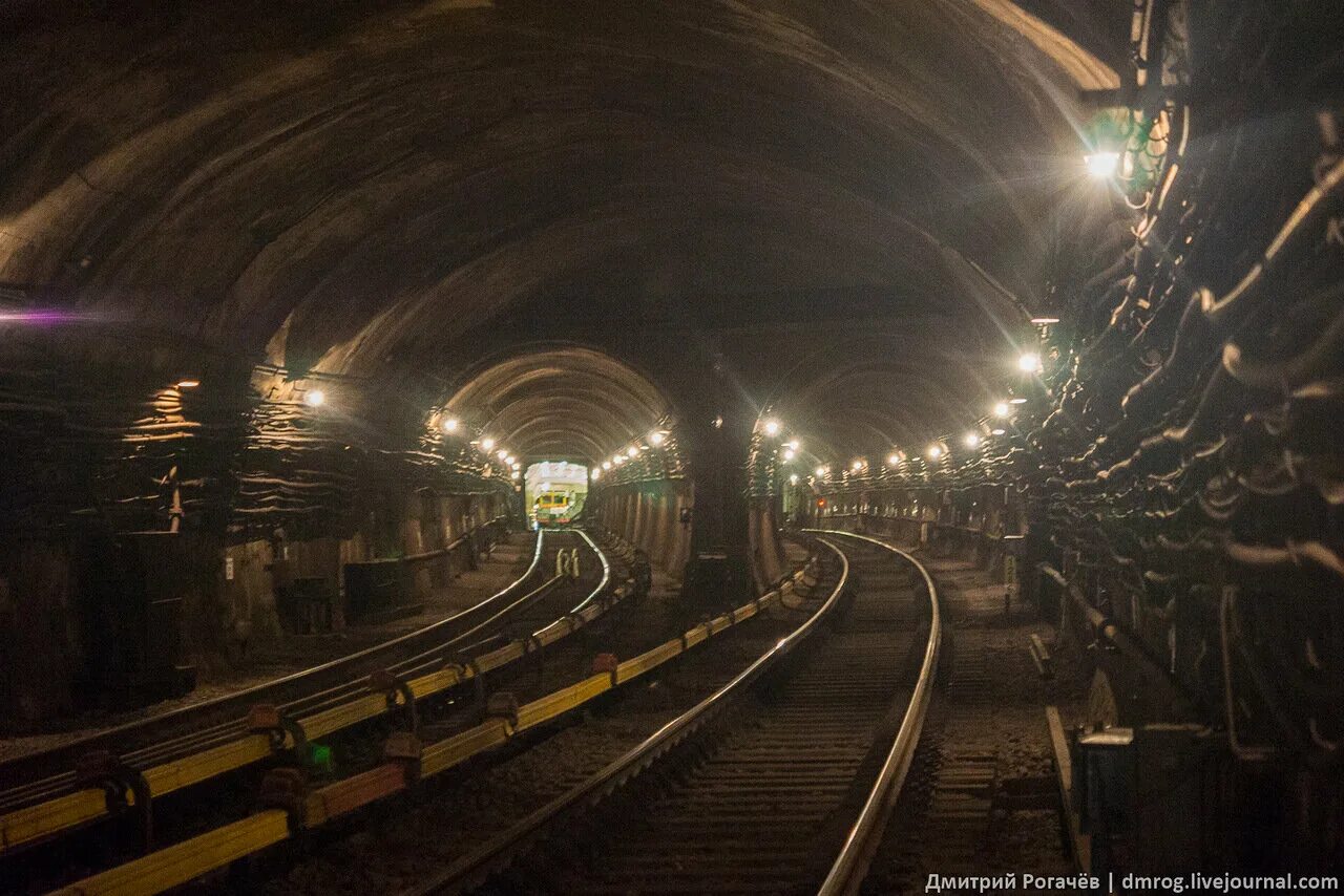 Российский метрополитен. Российский метрополитен. Метро в росси. Метро в росси. Окская станция метро москва.