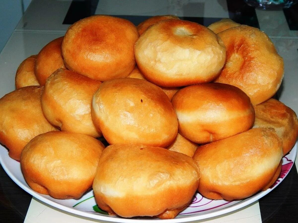 Рецепт пышных пирожков жареных на сковороде