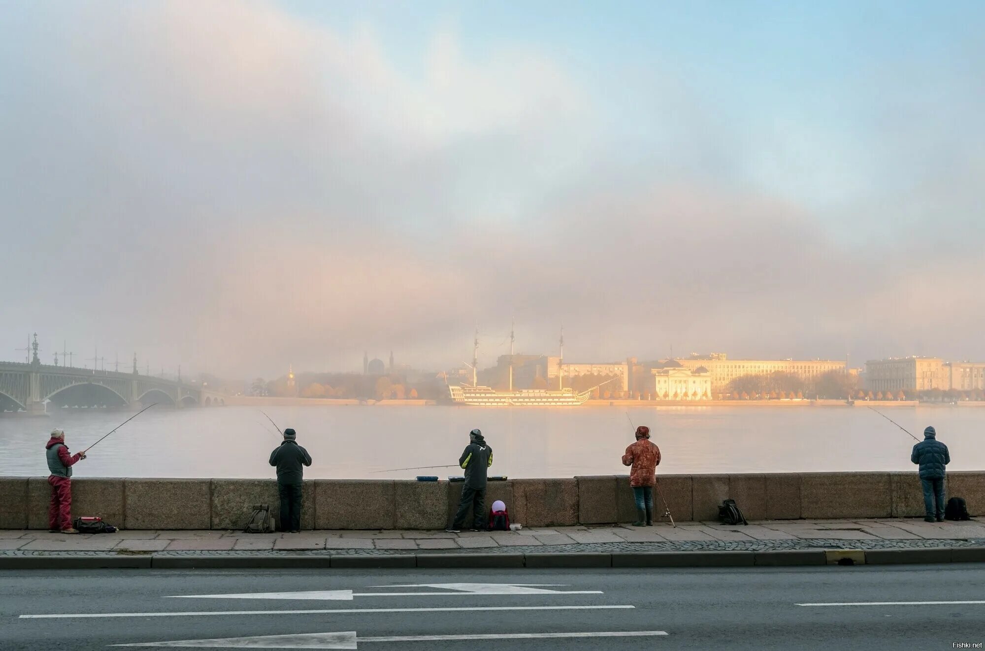 Питер в тумане зимой. Холодный туман спб. Холодный туман спб. Холодный туман спб. Санкт-петербург туман.