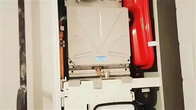 Котел майн 5. Газовый котел бакси майн 5. Baxi Eco Nova расширительный бак. Baxi 24f изнутри расширительный бачок. Котел Baxi майн 5.