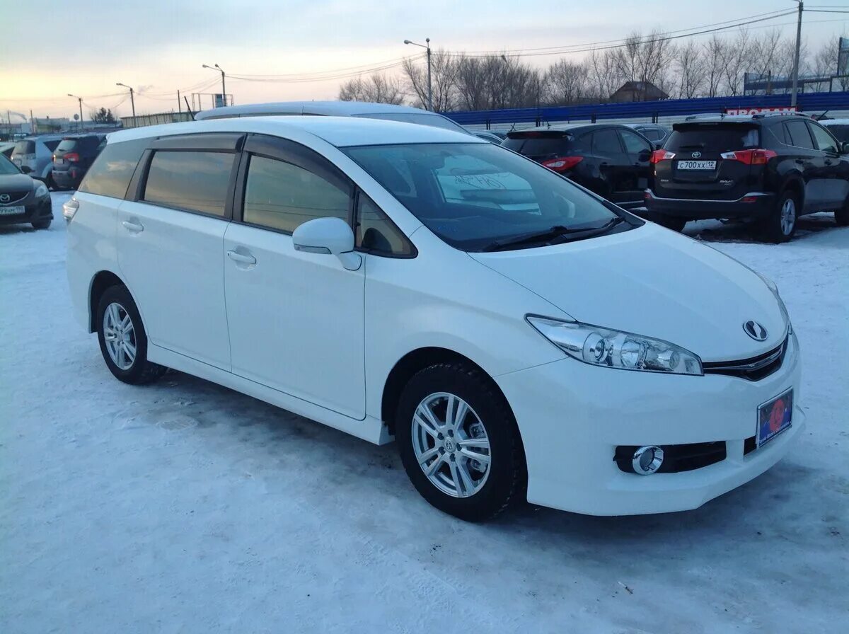 Тойота виш 2012 года. Тойота виш 1 поколение рестайлинг. Toyota wish серебристый. Toyota wish 2012 год. Wish красноярск.