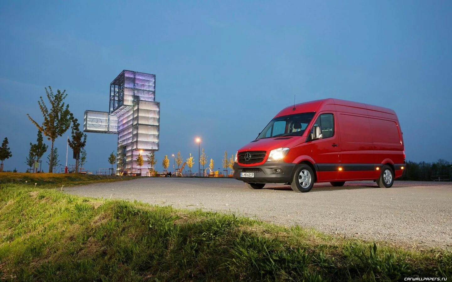 Работу мерседес спринтер. Mercedes-Benz Sprinter. Mercedes Benz Sprinter грузовой. Mercedes-Benz Sprinter красный. Mercedes Benz грузовой Спринтер.