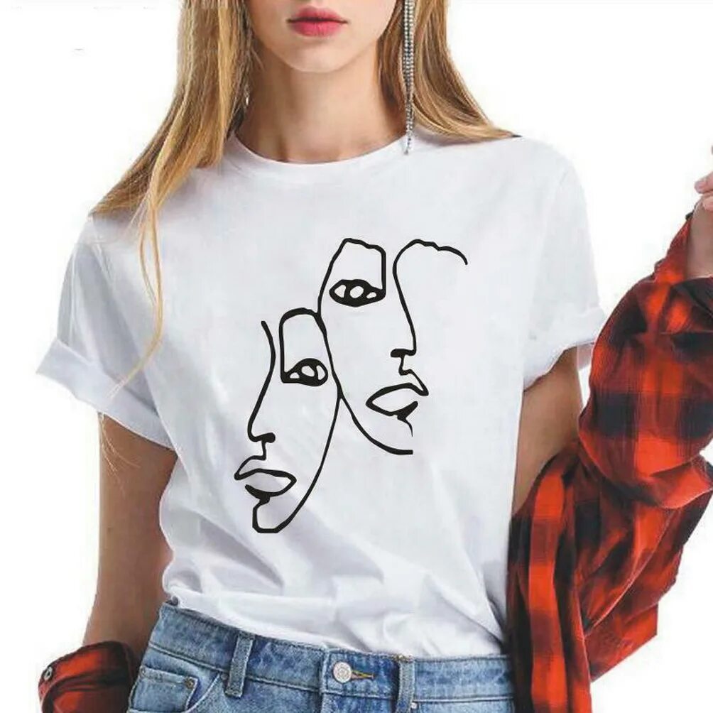 Образы для подростков. Тренд с футболкой. Тренд с футболкой. Футболки женские 2022. Супер модные футболки женские.