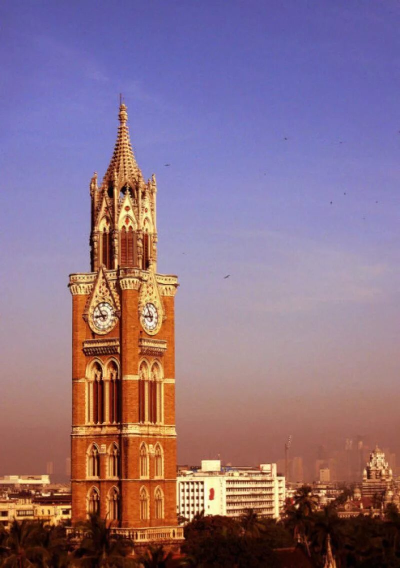 Какие бывают башни. Мумбаи часовая башня Раджабаи. Биг Бен Мумбаи. 100-Метровая мемориальная башня Джозефа Чемберлена. МГУ часовая башня.
