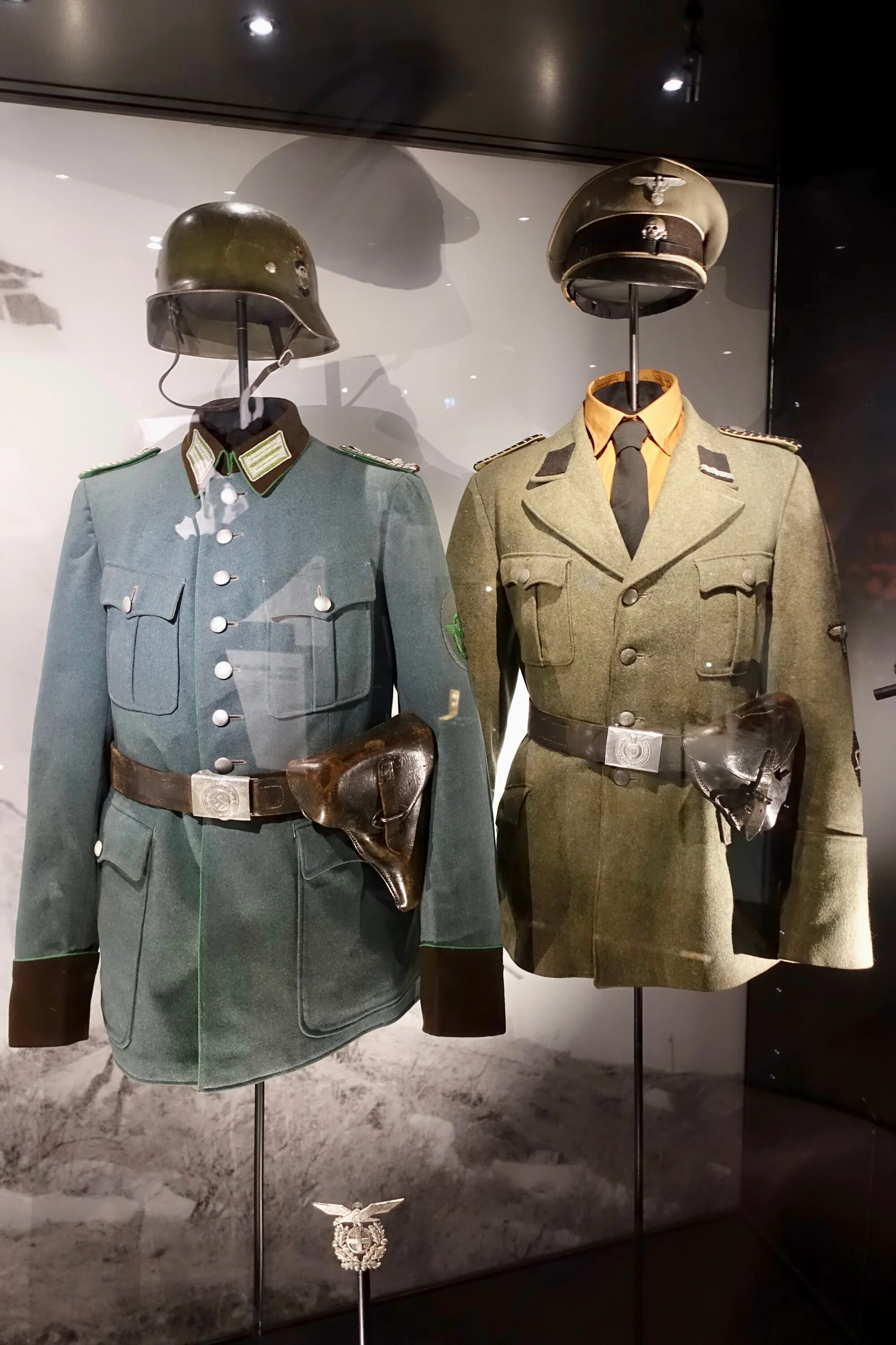 Униформа 3 рейха SD. Ordnungspolizei 1941 униформа. Униформа СД третьего рейха. Форма СД Германии.