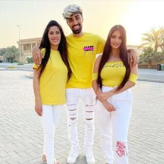 Mo vlogs sister