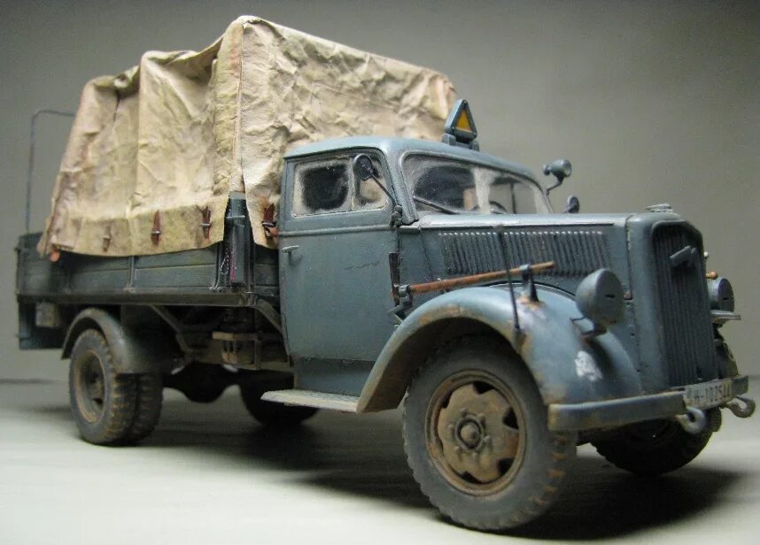 Opel Blitz 1943. Опель блиц Тамия. Опель блиц 1/35 Тамия. Tamiya Opel Blitz.