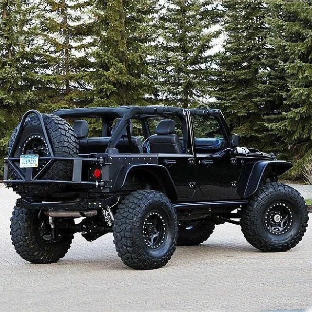 Вранглер джип обвес гладиатор. Джип вранглер концепт. Jeep wrangler rubicon 2022. Jeep wrangler safari. Внедорожный джип.
