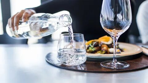 Přidej do vody jen 1 ingredienci – a zapomeň na problémy se žaludkem!