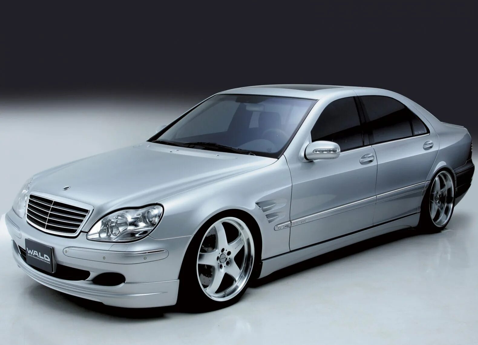 Mercedes-Benz w220. Мерседес w220. Mercedes Benz w220 Lorinser. Mercedes s class w220 Wald.