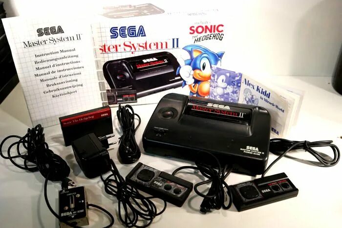 Sonic master system. Sega Master System 2. Сега System Master. Sega Master System 2 корпус. Sega Master System ревизии.