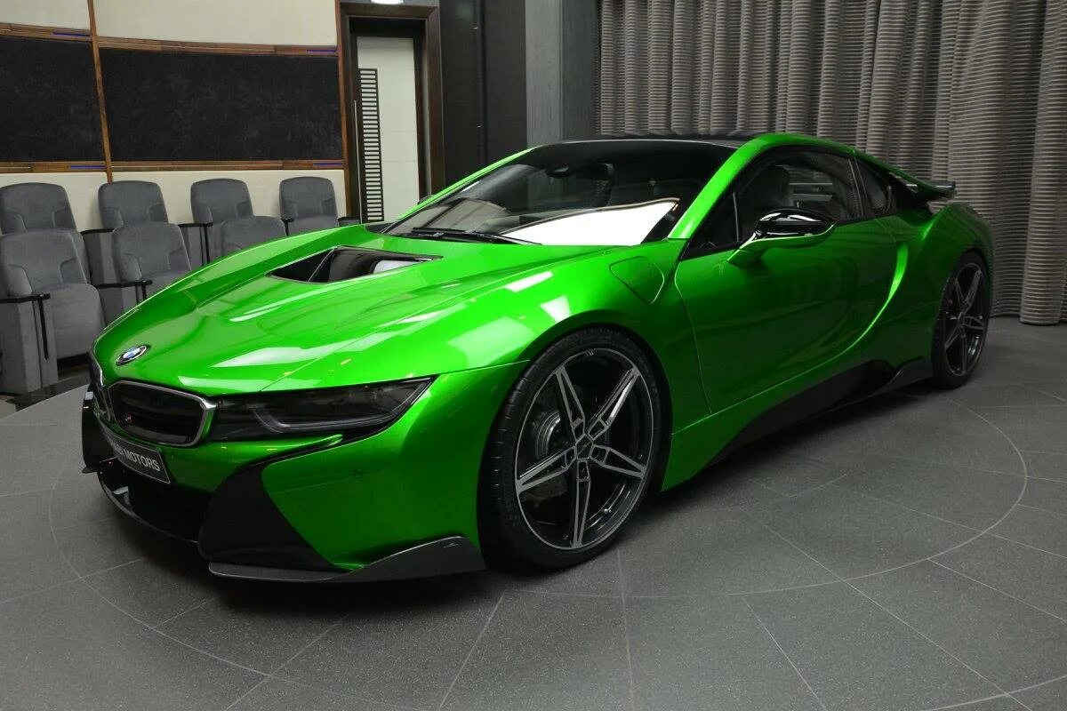 BMW i8 зеленая. BMW i8 салатовая. БМВ i8 кислотного цвета. БМВ м8 зеленый спортивная.