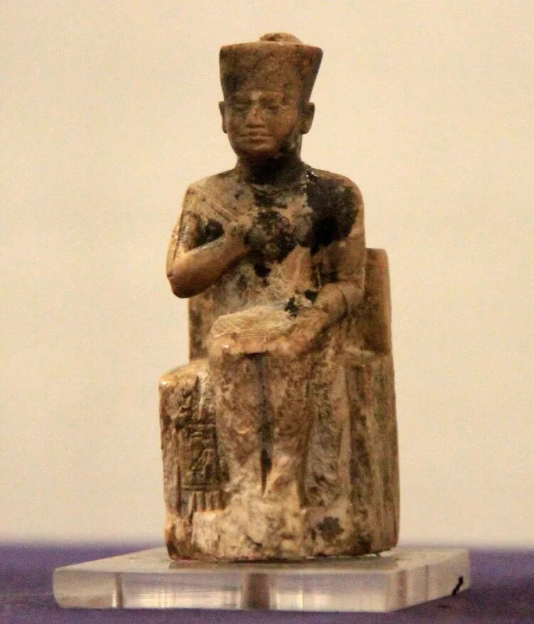 Хеопс (хуфу). Фараон хуфу. Хеопс это в древнем египте. Хеопс фараон. Фараон хуфу.