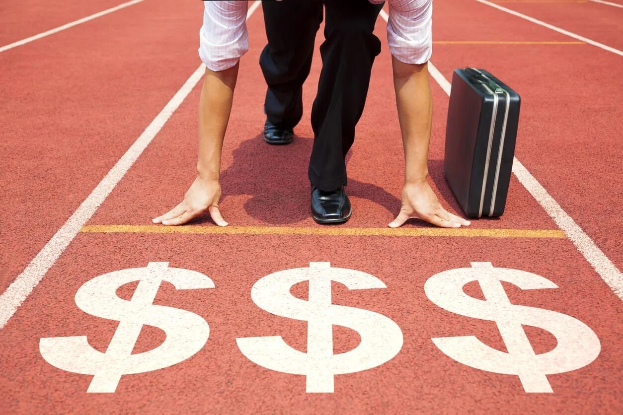 Бег к цели. Дорога начинается с первого шага. Let's start на белом фоне. Обои летс гоу мем. Летс го  заставка мем.