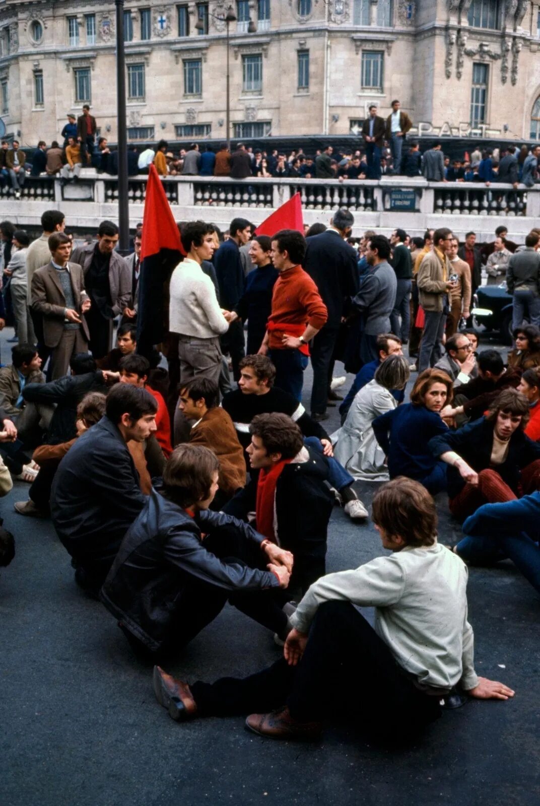 Студенческие волнения во франции в 1968. Май 1968 года во франции. Красный май во франции 1968. Студенческая революция во франции 1968. Красный май во франции 1968.