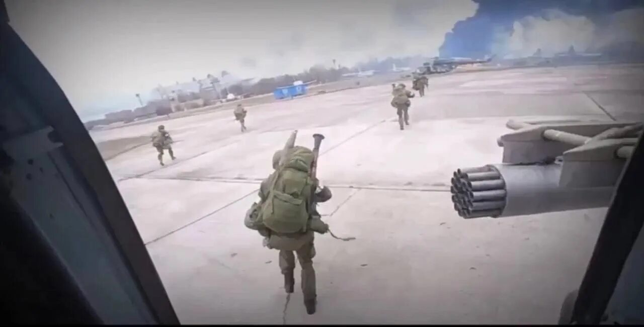 Под киевом десант. Гостомель аэропорт десант. гостомель бои десант аэродром. гостомель аэродром бой. высадка десанта в гостомеле.