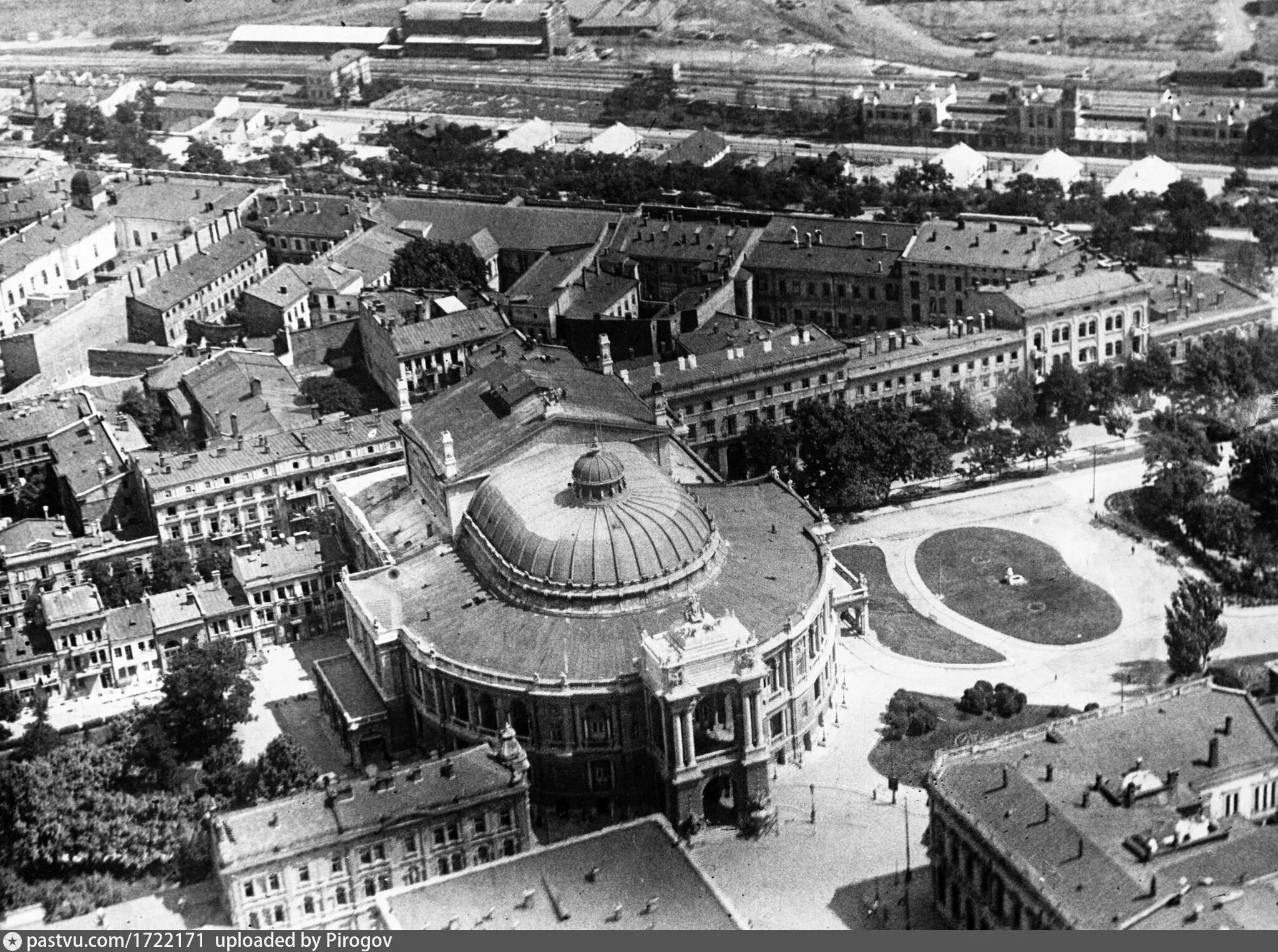 Старая одесская. Старая Одесса. Оперный театр Одесса 1941. Одесса 1940 год. Одесса 1928.